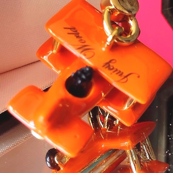 Juicy 2010 Yorkie ✈️🛫 YJRU4255 Never Removed From 🎁 NWT 💯 Charms Avail - Picture 6 of 10